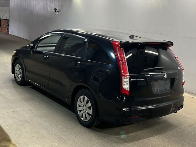 HONDA STREAM 2010