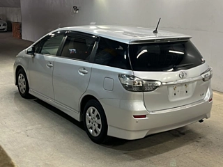 TOYOTA WISH 2014