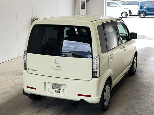 MITSUBISHI EK WAGON 2010
