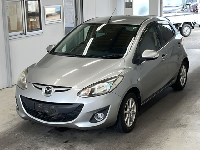 MAZDA DEMIO 2011