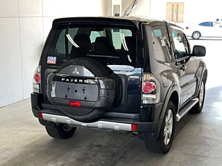 MITSUBISHI PAJERO 2008