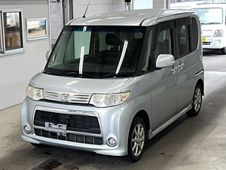 DAIHATSU TANTO 2010