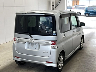 DAIHATSU TANTO 2010
