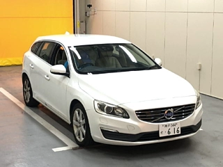 VOLVO V60 2015