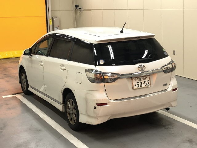 TOYOTA WISH 2012