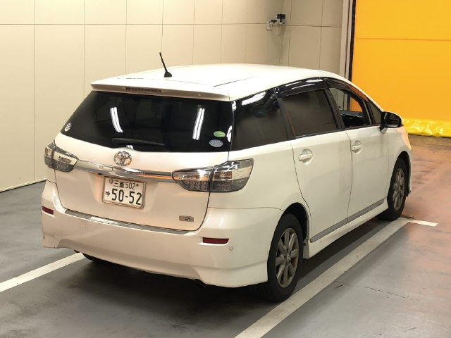 TOYOTA WISH 2012