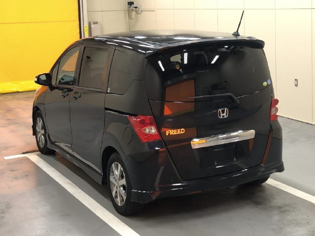 HONDA FREED 2009