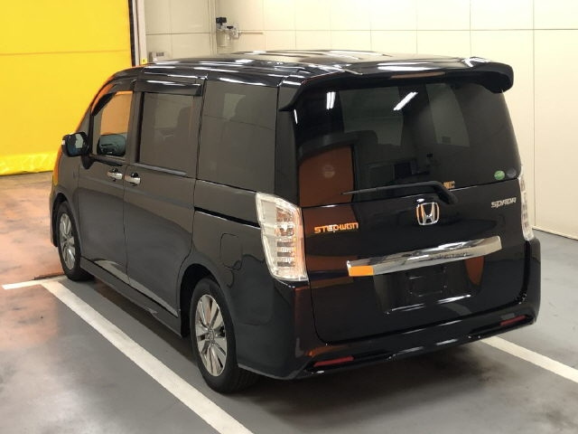 HONDA STEP WAGON 2012