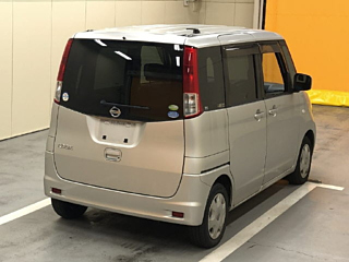 NISSAN ROOX 2011