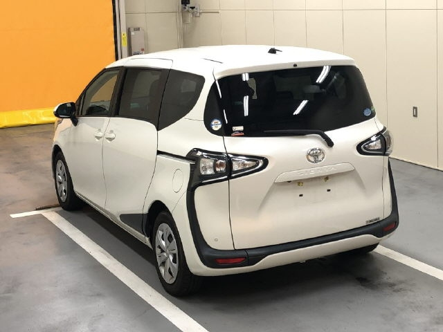 TOYOTA SIENTA 2018