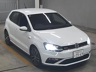 VOLKSWAGEN POLO 2015