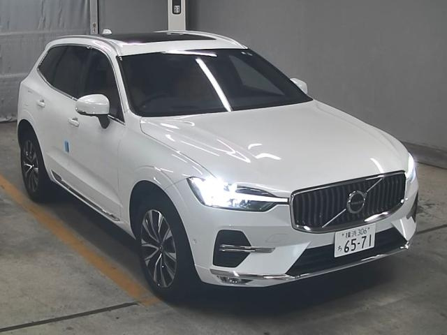 VOLVO XC60 2022