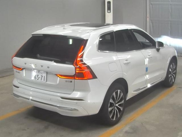 VOLVO XC60 2022