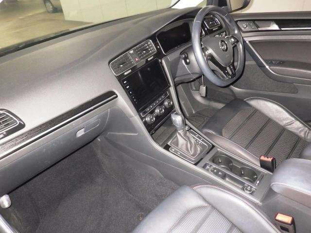 VOLKSWAGEN GOLF 2019