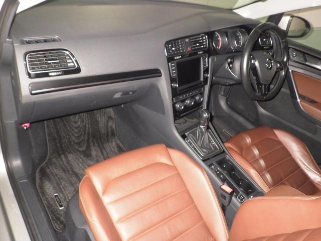 VOLKSWAGEN GOLF 2014