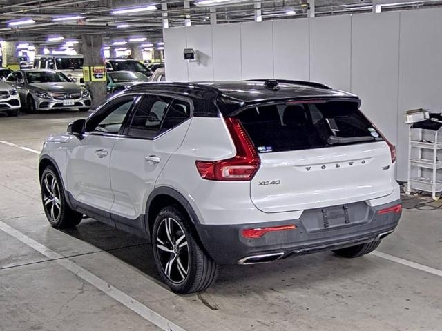 VOLVO XC40 2020