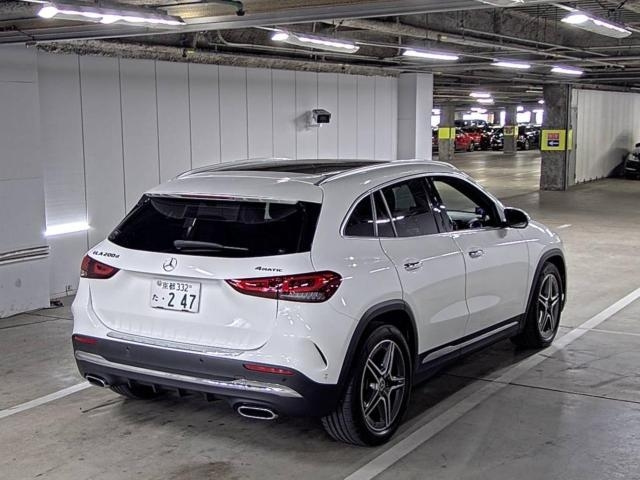 MERCEDES BENZ GLA CLASS 2021