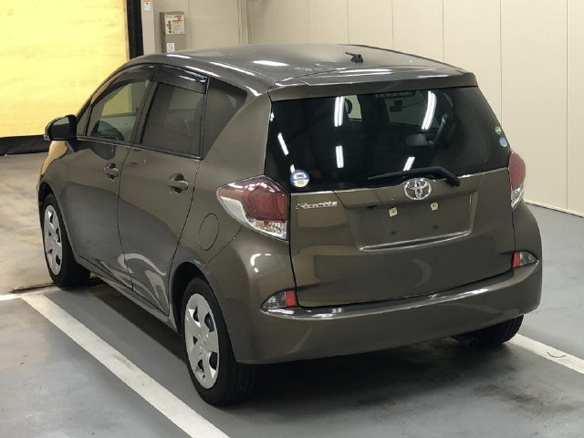 TOYOTA RACTIS 2014
