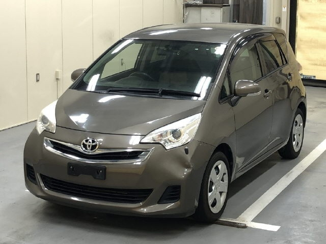 TOYOTA RACTIS 2014