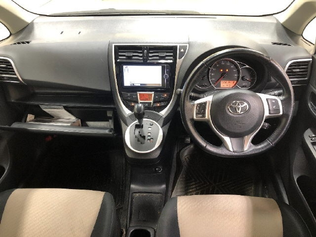 TOYOTA RACTIS 2014