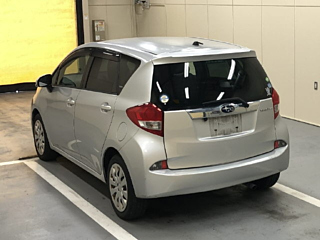 SUBARU TREZIA 2012