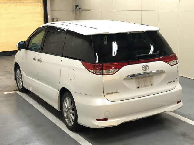 TOYOTA ESTIMA 2011
