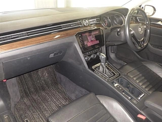 VOLKSWAGEN PASSAT VARIANT 2018