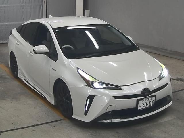 TOYOTA PRIUS 2019