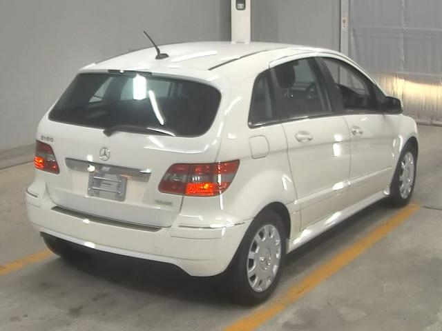 MERCEDES BENZ B CLASS 2010