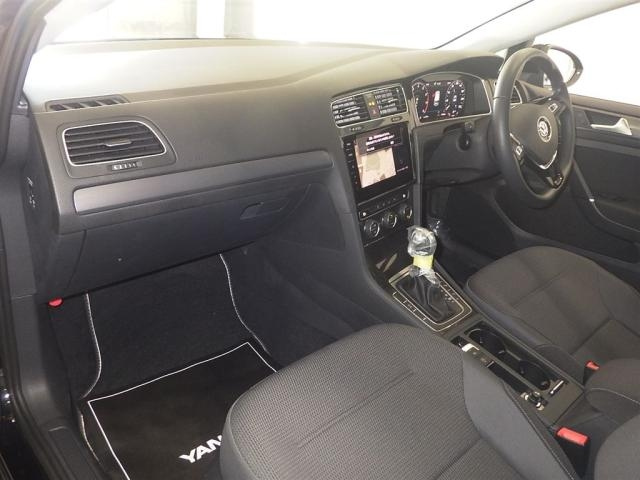 VOLKSWAGEN GOLF 2020