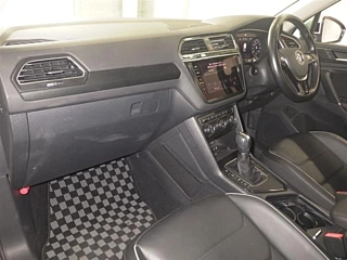 VOLKSWAGEN TIGUAN 2017