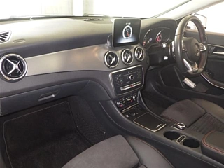 MERCEDES BENZ CLA CLASS 2018