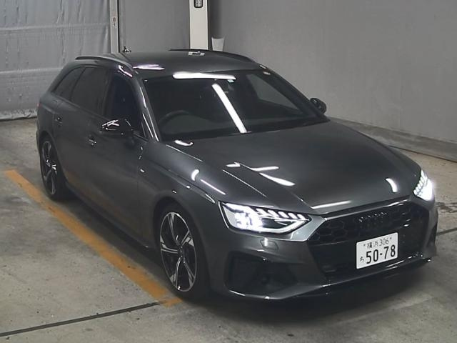 AUDI A4 2023