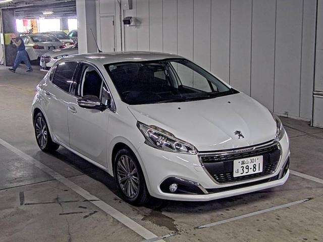 PEUGEOT 208 2017