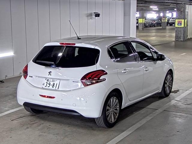 PEUGEOT 208 2017