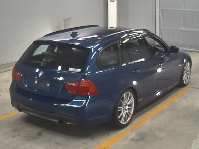 BMW 3 SERIES 2010