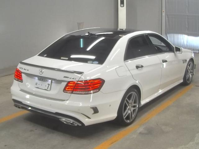 MERCEDES BENZ E CLASS 2015