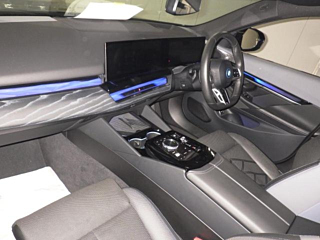 BMW i5 2023