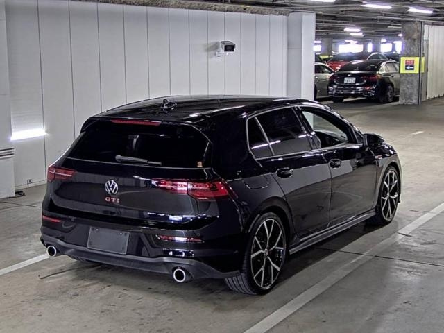 VOLKSWAGEN GOLF 2022