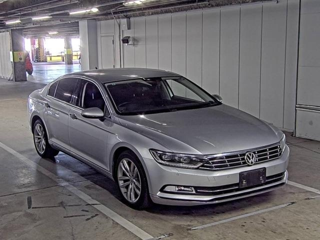 VOLKSWAGEN PASSAT 2015