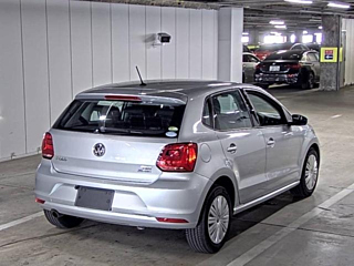 VOLKSWAGEN POLO 2015