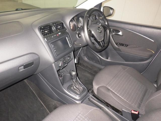 VOLKSWAGEN POLO 2015