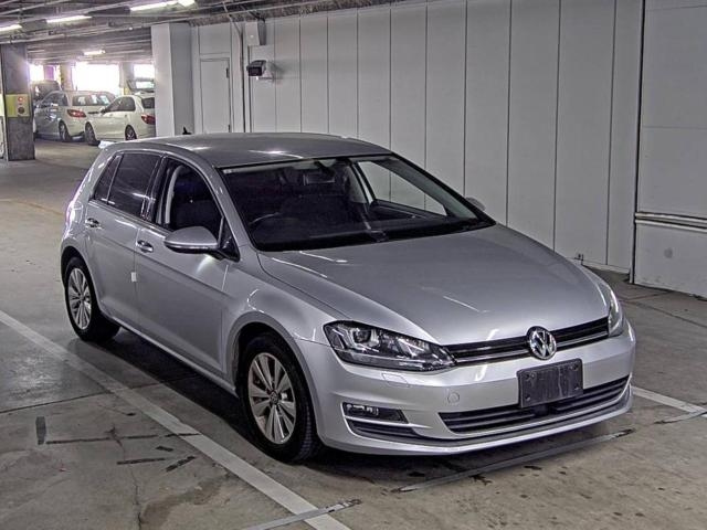 VOLKSWAGEN GOLF 2015