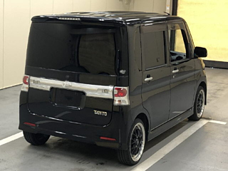 DAIHATSU TANTO 2008