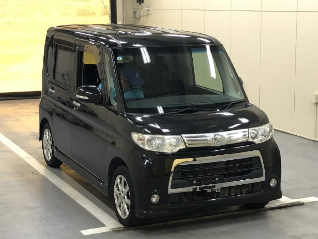DAIHATSU TANTO 2011