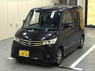 NISSAN ROOX 2011
