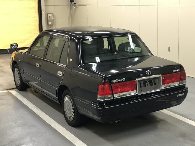 TOYOTA CROWN COMFORT 2016