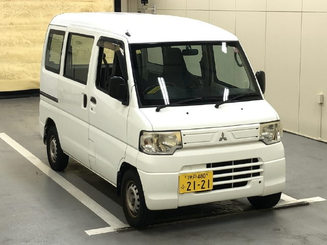 MITSUBISHI MINICAB VAN 2013