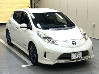 NISSAN LEAF 2015