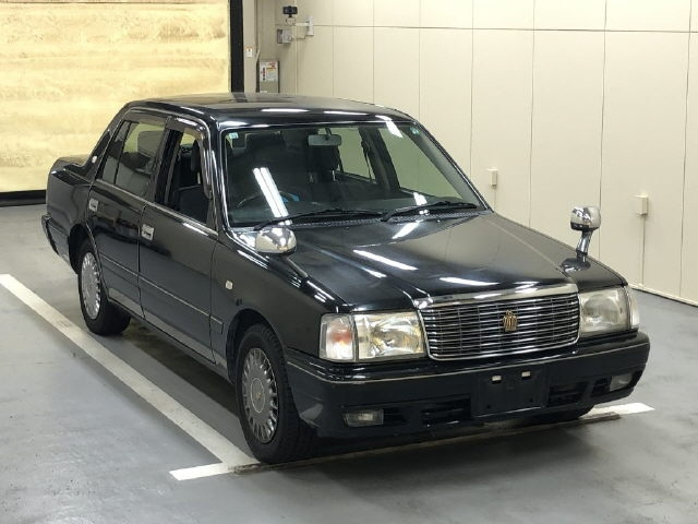 TOYOTA CROWN COMFORT 2016